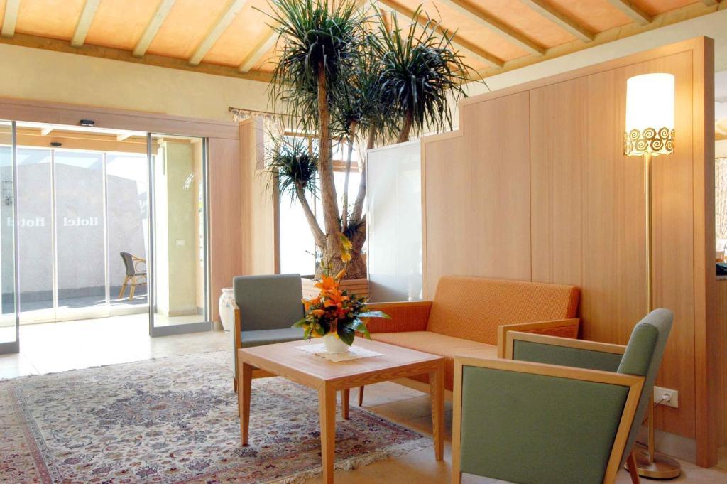 Hotel Foerstlerhof Postal / Burgstall Luaran gambar